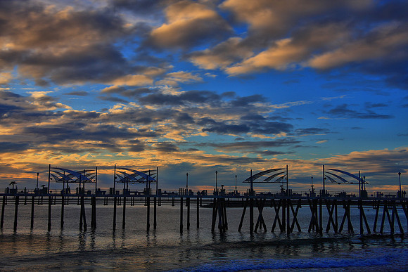 Redondo Beach Pier in HDR