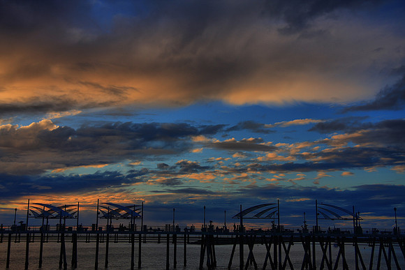 Redondo Beach Pier in HDR